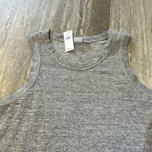 2 Two Gap Dressy Tanks Large